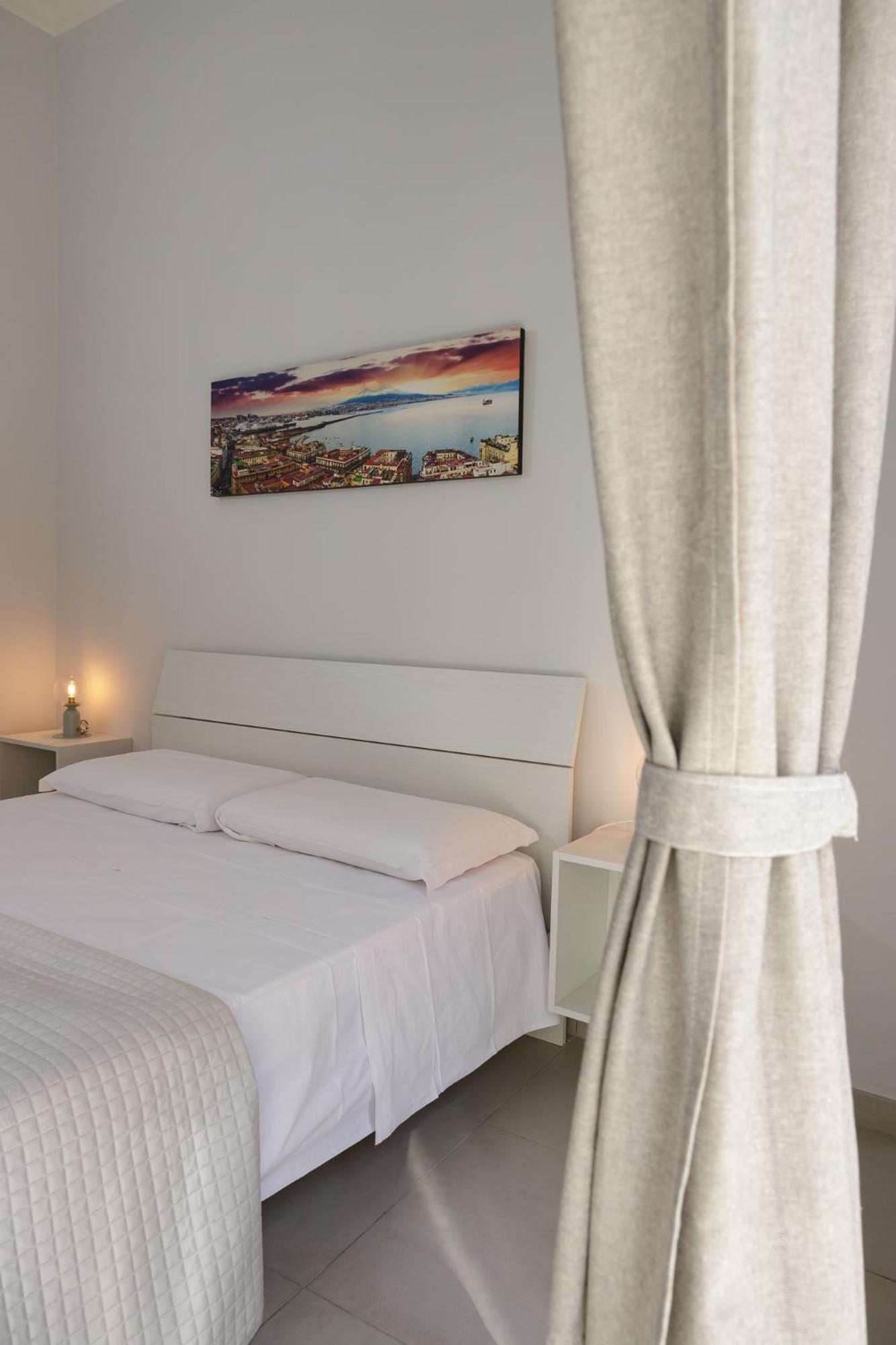 Caroline'S House Hotel Napoli Ngoại thất bức ảnh