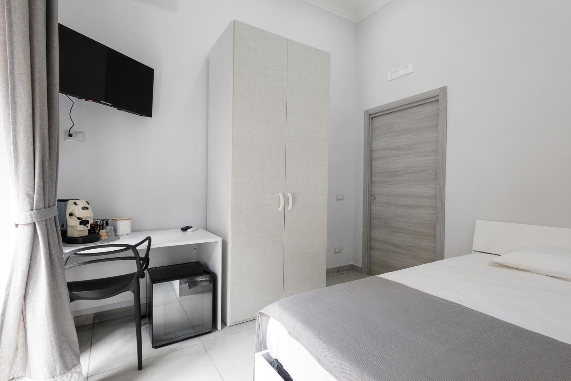 Caroline'S House Hotel Napoli Ngoại thất bức ảnh