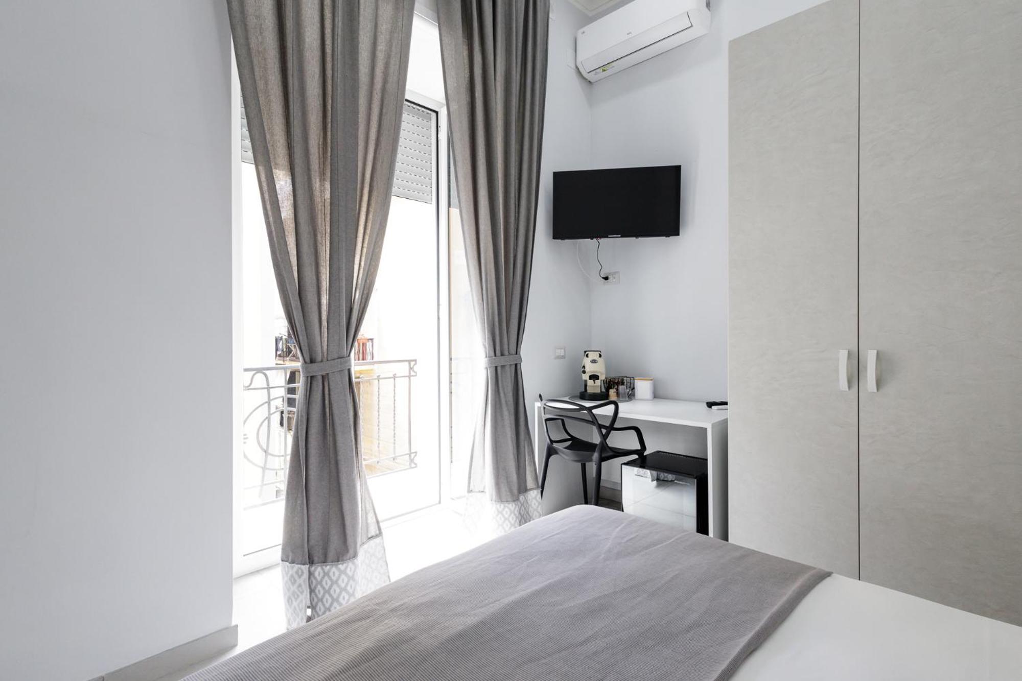 Caroline'S House Hotel Napoli Ngoại thất bức ảnh